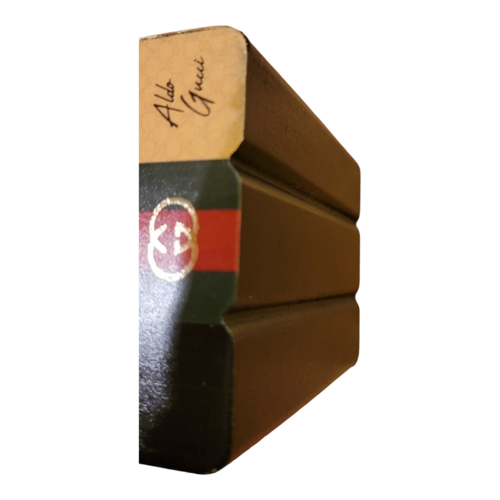 Decor - Picture 3 of 9